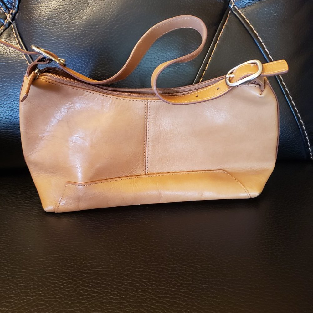 Accessory - Picture 2 of 2